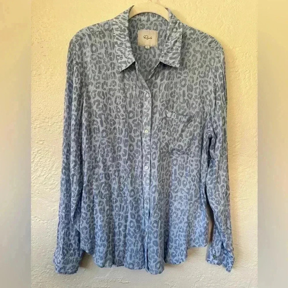 Rails Josephine Blue Batik cheetah print long sleeve button front blouse - Picture 3 of 15